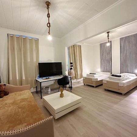 2 Schlafzimmer Waschenspuelmaschine Duisburgo Esterno foto