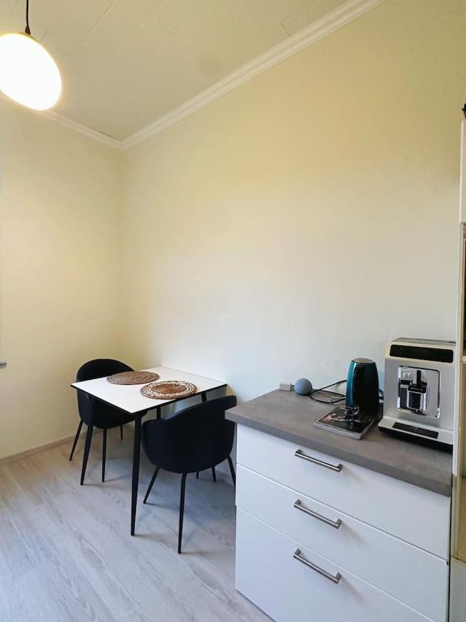 2 Schlafzimmer Waschenspuelmaschine Duisburgo Esterno foto